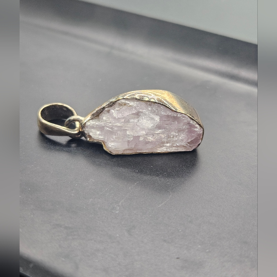 Rose Quartz Pendant 16$